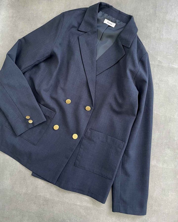 画像: やっぱりネイビー！