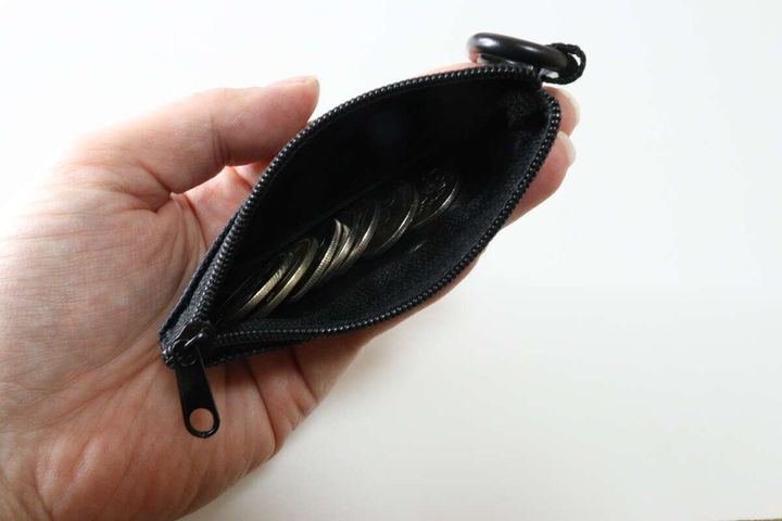 スリムコインケース オーバルカラビナ付き 小銭収納