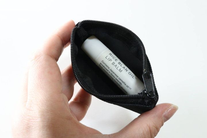 スリムコインケース オーバルカラビナ付き サイズ感