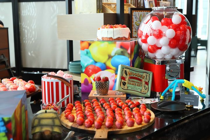 ストロベリースイーツビュッフェ コンラッド大阪