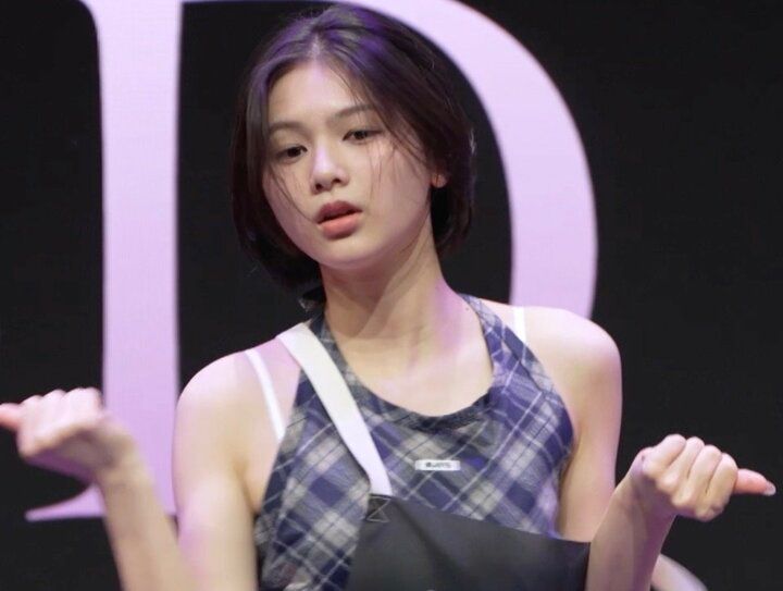 日曜劇場出演の19歳女優、ウエストを大胆に披露した激しいダンス