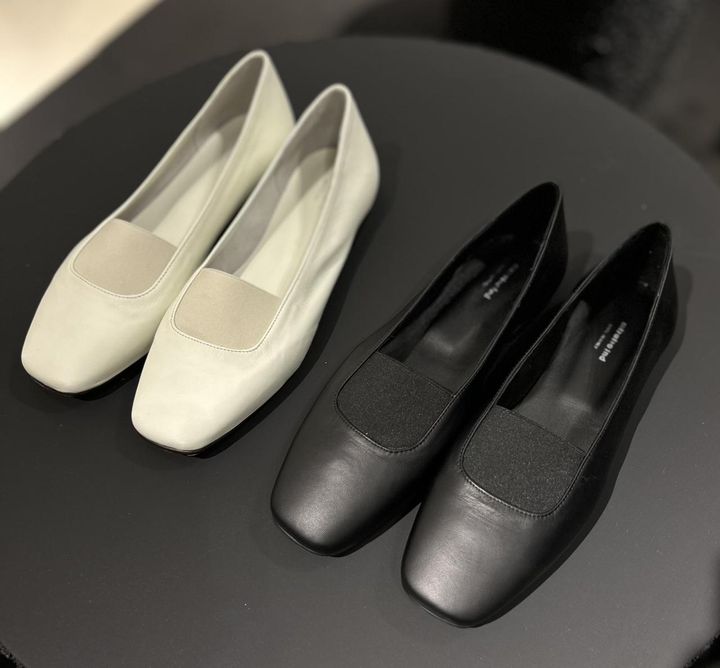 画像: 【ミズイロインド】オペラパンプス各¥49,500 mizuiroind.jp