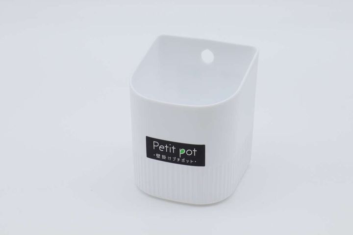 ダイソーの壁掛けプチポットのパッケージ