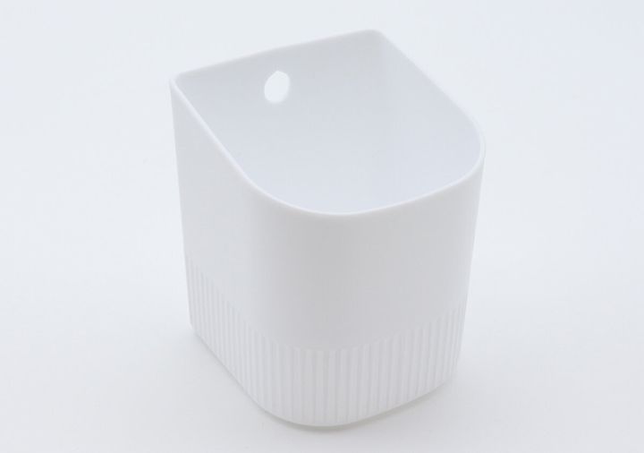 ダイソーの壁掛けプチポットのビジュアル