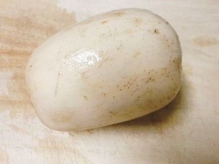 包丁もピーラーも使いません。『れんこんの皮』をあっという間にキレイにむく方法！