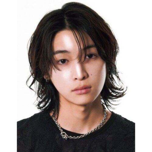 「センターパートはもう古い？」2026年最新垢抜け髪型研究！トレンドは“シースルーバング×ミディアム”一択