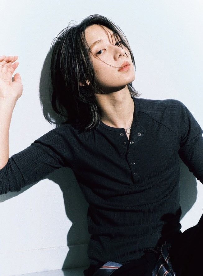 今っぽ髪の必須条件 “シースルーバング×ミディアムヘア” 