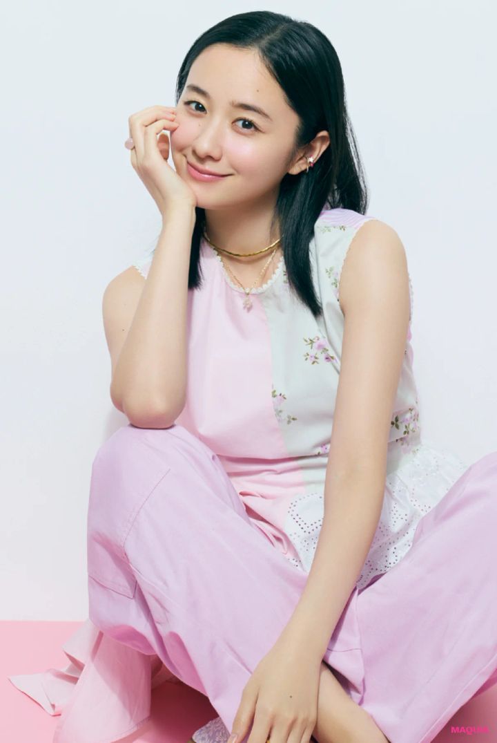 マキア MAQUIA 4月号 堀田真由さんインタビュー 主体性を持って、いろんなことに挑戦したい。