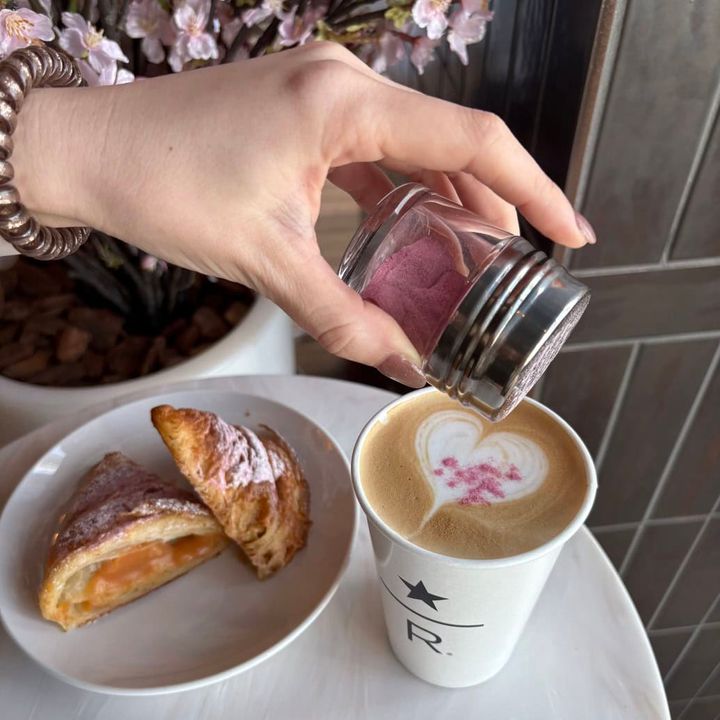 クラシック ダブル トール ラテ、サクラ ブルーミング パウダー