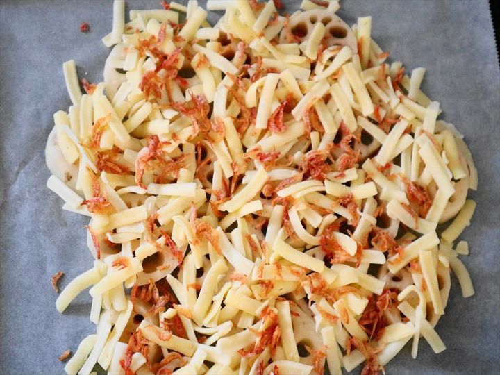 れんこんと干しえびのチーズ焼き