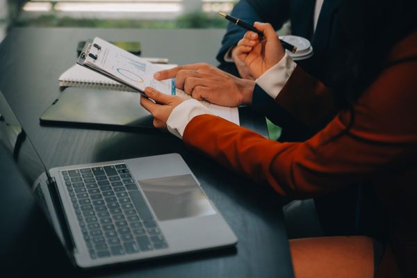 52歳の転機、雇われる働き方を定年まで続ける？