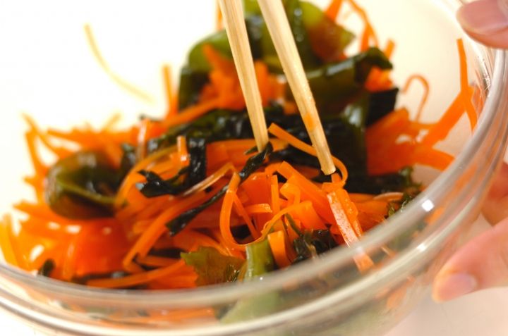 ワカメとニンジンのナムルの作り方2