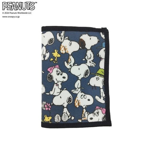 「パスポートカバー」(1760円)