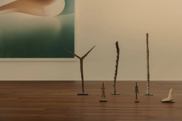 【東京都渋谷区】「古道具坂田」を通じて蒐集された品々が並ぶ、吉澤宏隆氏のコレクションセールを開催