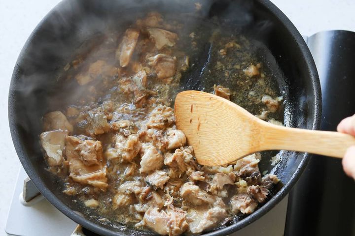 鯖缶と小松菜のそぼろ
