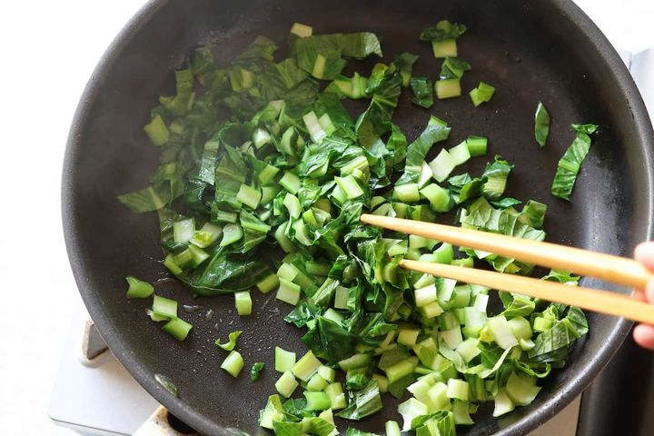 鯖缶と小松菜のそぼろ