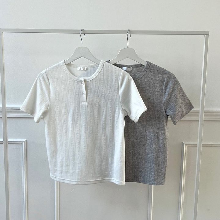 しまむらのヘンリーネックTシャツ（Helm）