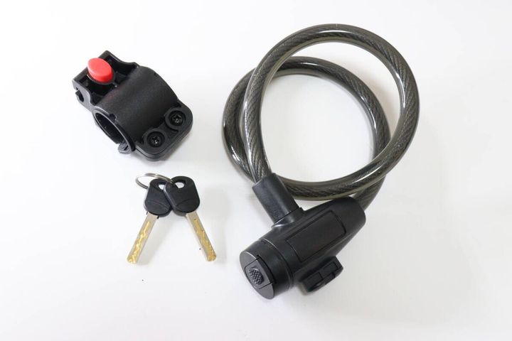 ダイソーの300円のワイヤーロック