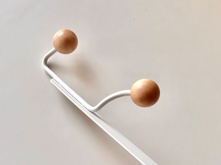 100均で見つけた「帽子掛け」の正解｜フックタイプがとにかく使いやすい！【ダイソー・セリア・キャンドゥ】