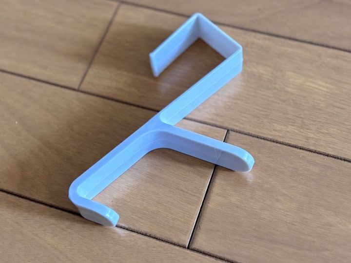 100均で見つけた「帽子掛け」の正解｜フックタイプがとにかく使いやすい！【ダイソー・セリア・キャンドゥ】