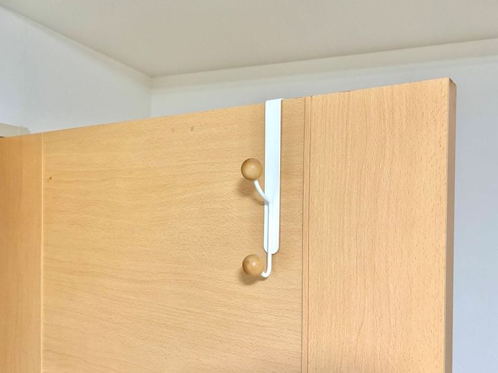 100均で見つけた「帽子掛け」の正解｜フックタイプがとにかく使いやすい！【ダイソー・セリア・キャンドゥ】