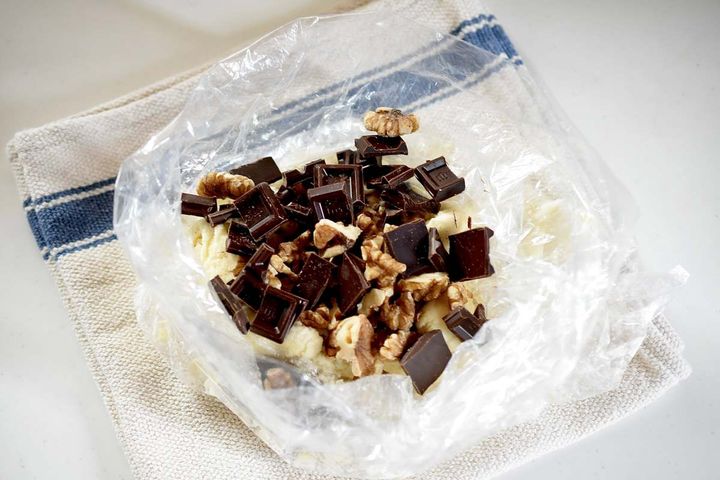 チョコナッツスコーン