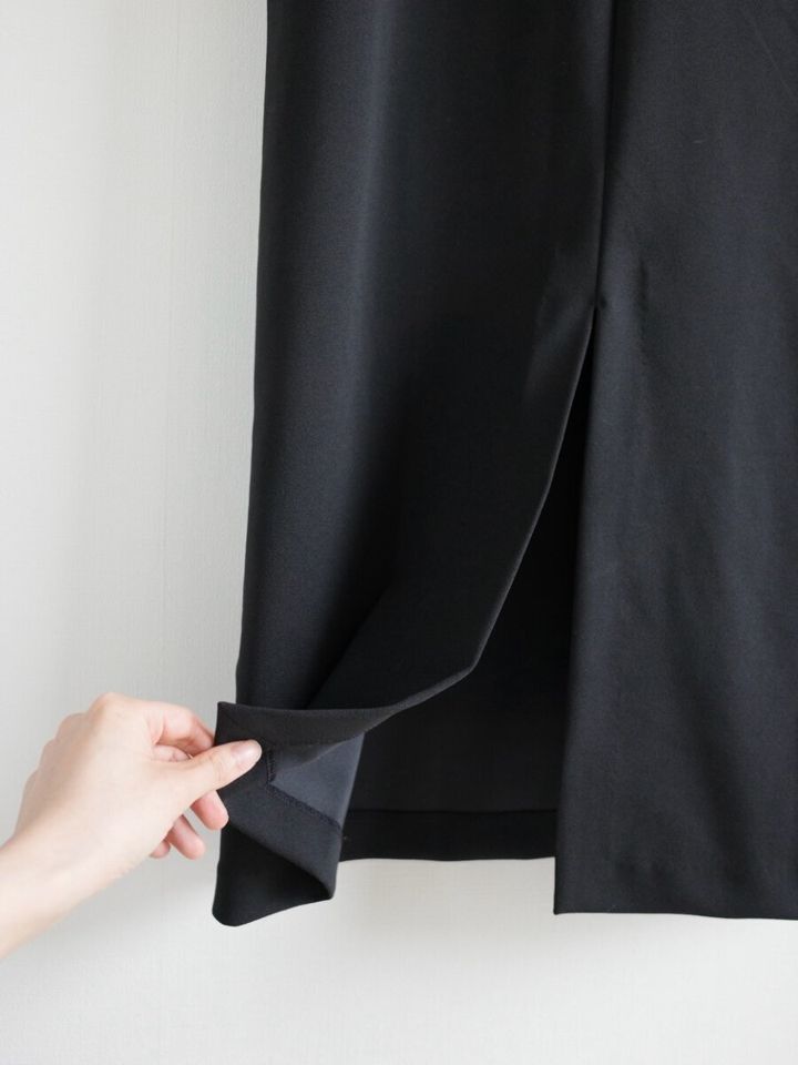 ユニクロクレープジャージーワンピースノースリーブ バックスリット