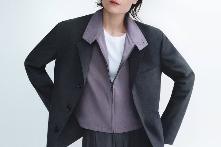 ボトムスとセットアップ可能な軽量ジャケットもメンズ、ウィメンズともに登場する。