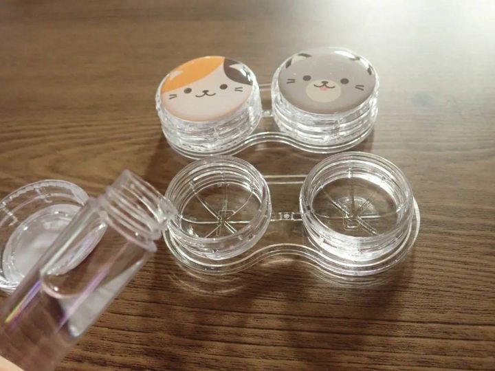 DAISO(ダイソー)：コンタクトケースセット(デザイン)