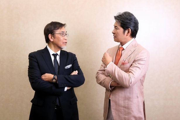 本作の撮影現場の熱気を語る織田&若松監督 撮影/杉映貴子 ヘアメイク(織田裕二)/加藤まり子(MARVEE) スタイリスト(織田裕二)/加藤哲也