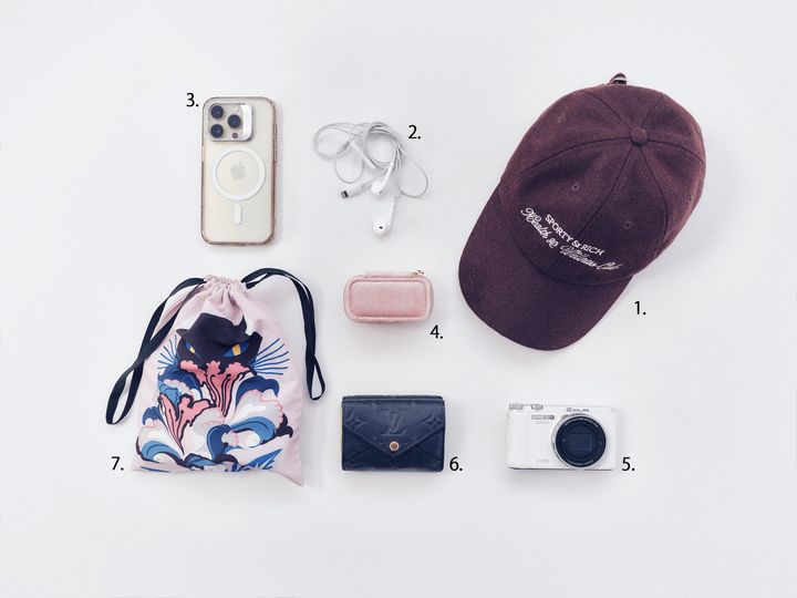 八木アリサ バッグの中身