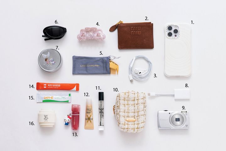 吉木千沙都 バッグの中身