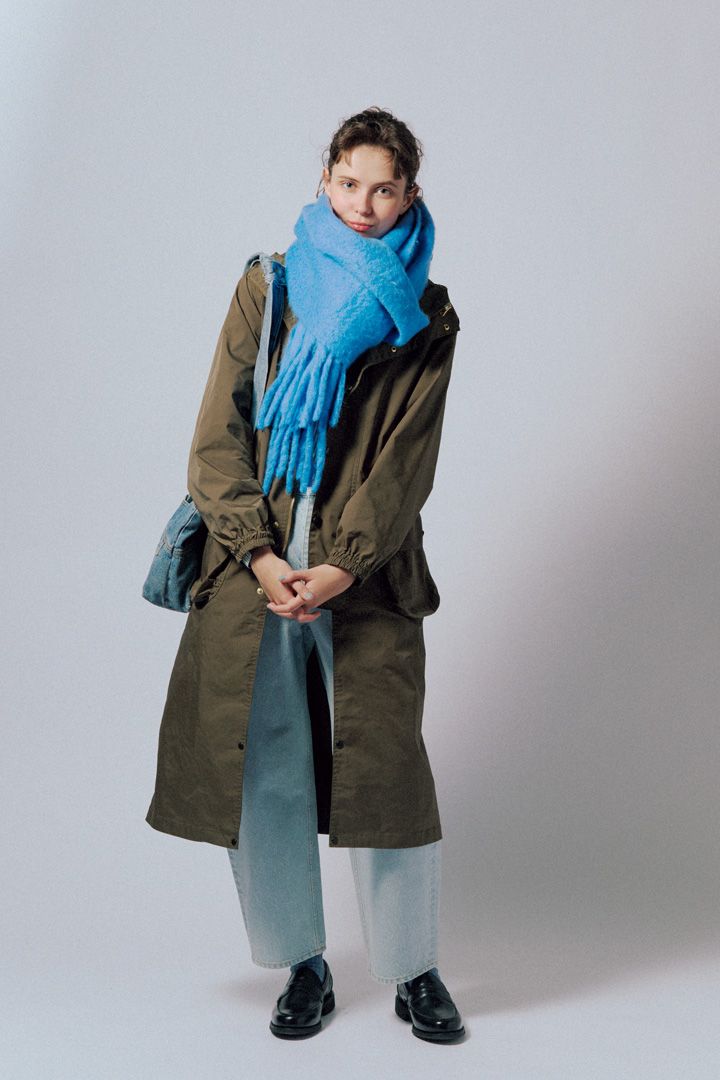 ベーシックカラーを多めにするのがコツ！プレイフルカラーを取り入れたコーデ3選