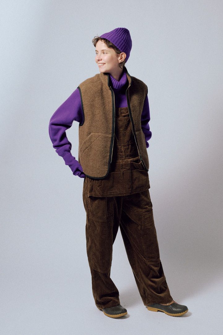 ベーシックカラーを多めにするのがコツ！プレイフルカラーを取り入れたコーデ3選