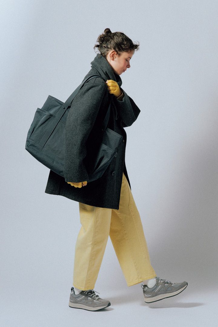 ベーシックカラーを多めにするのがコツ！プレイフルカラーを取り入れたコーデ3選