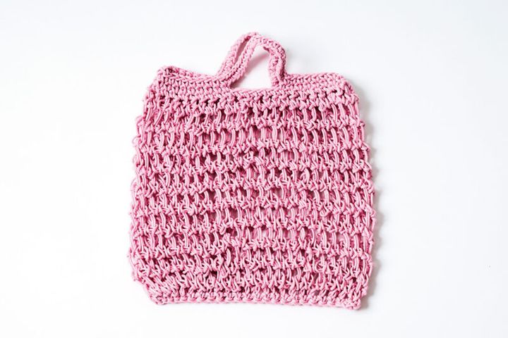 ワックスドコットンバッグ（約W21×H24cm、持ち手13cm） ¥20,900／チャンスミ（ピリ）