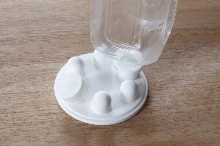 ダイソー 水切りスタンド（珪藻土配合、ペットボトル用） 使用例
