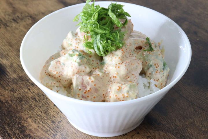 切立丼 15cm 白 使用例