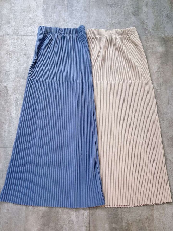 cocaランダムリブロングIラインスカート ライトブルー＆ライトベージュ
