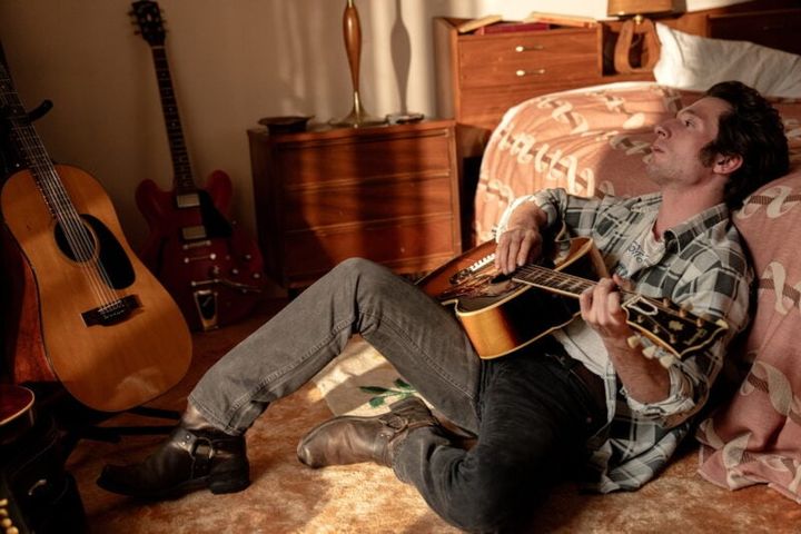 ブルース・スプリングスティーンの苦悩に満ちた日々を描く。『スプリングスティーン 孤独のハイウェイ』© 2026 20th Century Studios