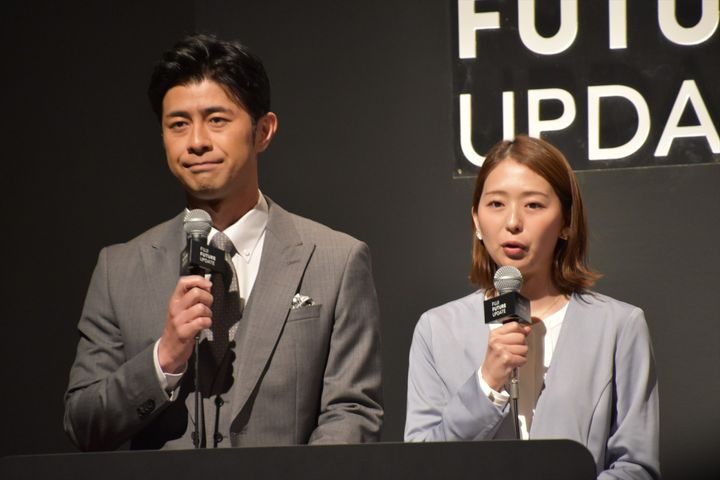 「FUJI FUTURE UPDATE～コンテンツラインナップ発表会2026春～」司会を務めた司会を務めた（左から）榎並大二郎アナウンサーと小室瑛莉子アナウンサー クランクイン！ width=