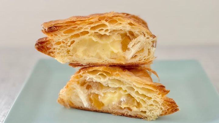 りんごのごろっと感とカスタードの甘みが贅沢！【ローソン】の新作パイ