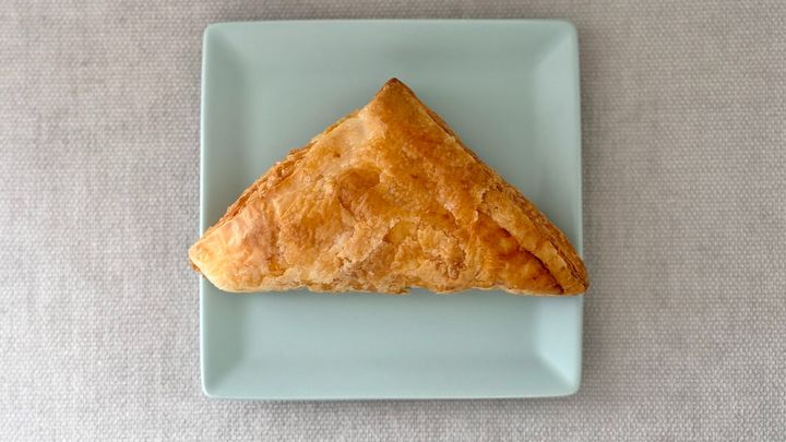 りんごのごろっと感とカスタードの甘みが贅沢！【ローソン】の新作パイ