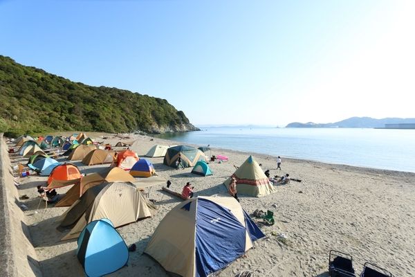 【和歌山県有田市】子どもも大人も楽しめる無人島野外フェス「MUJINTO cinema CAMP JINOSHIMA」開催！