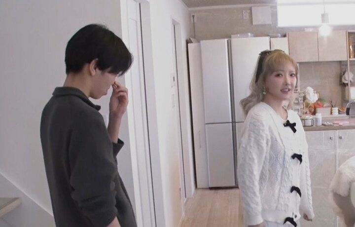 【写真・画像】「総額1000万円」顔だけで12回整形した美人ママ（34）、中3イケメン長男と並んだ姿に「カップルみたい」の声 1枚目