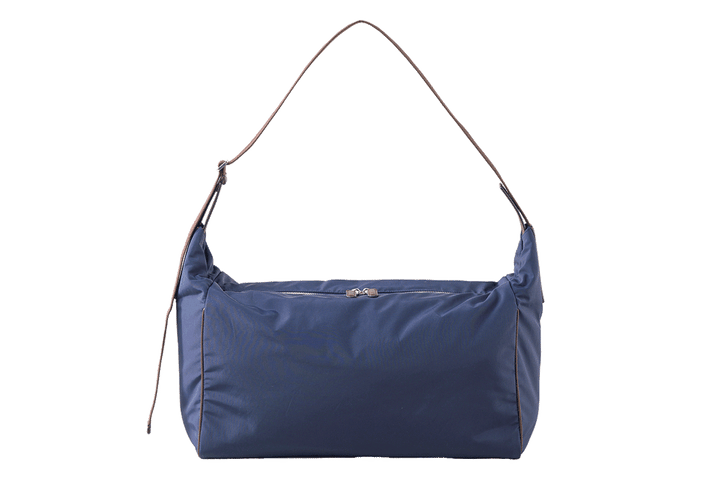 〈ザ・ロウ〉のバッグ