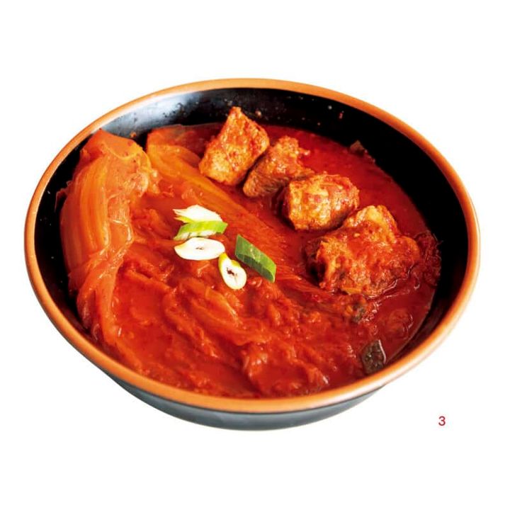 3.豚肉とキムチを煮込んだキムチチム（₩24,000）。