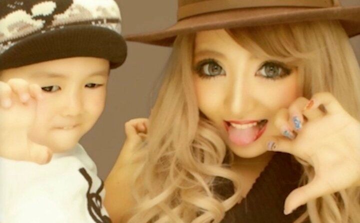 【写真・画像】19歳で結婚、出産直後に離婚…20歳のシンママを救った祖母の言葉 1枚目