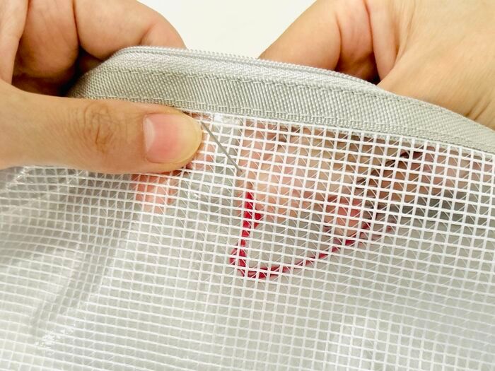 100均透明ポーチに刺繍っぽいことしてみたら…「想像以上にかわいくできた♡」「初心者でもイケる！」