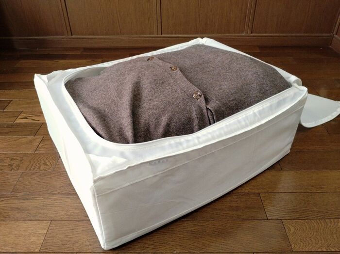 春の軽やかな旅に大助かり♡『洋服の持ち歩き方』かさばる衣類の厚みが1/2に！